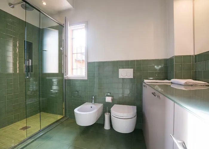 Elegance * بولونيا